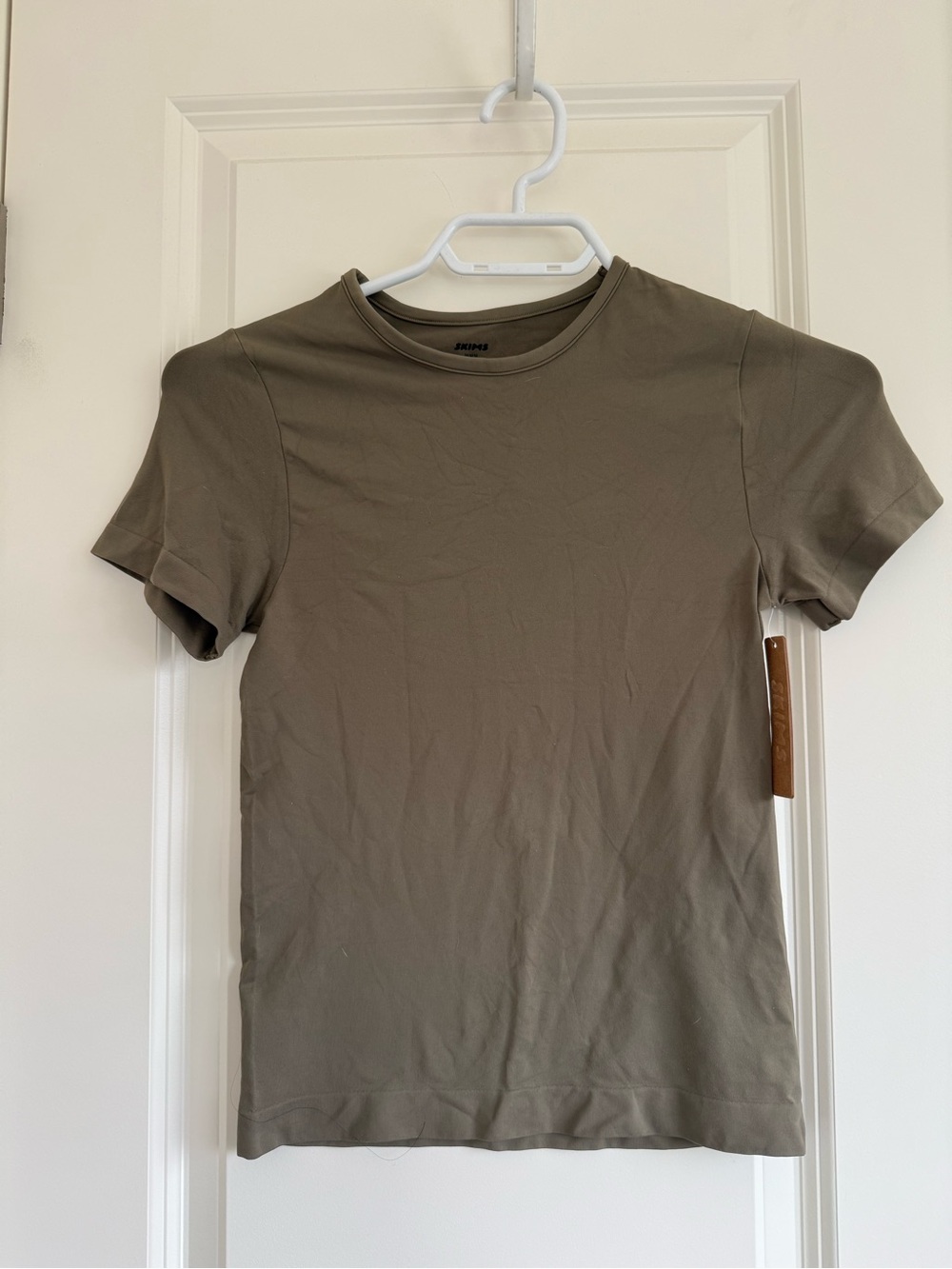 SKIMS Short Sleeve Crew T-Shirt in Olive Green
